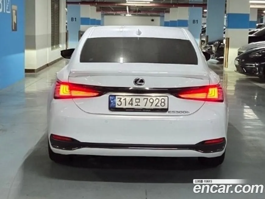 Lexus ES 2023 из KR, фото 2