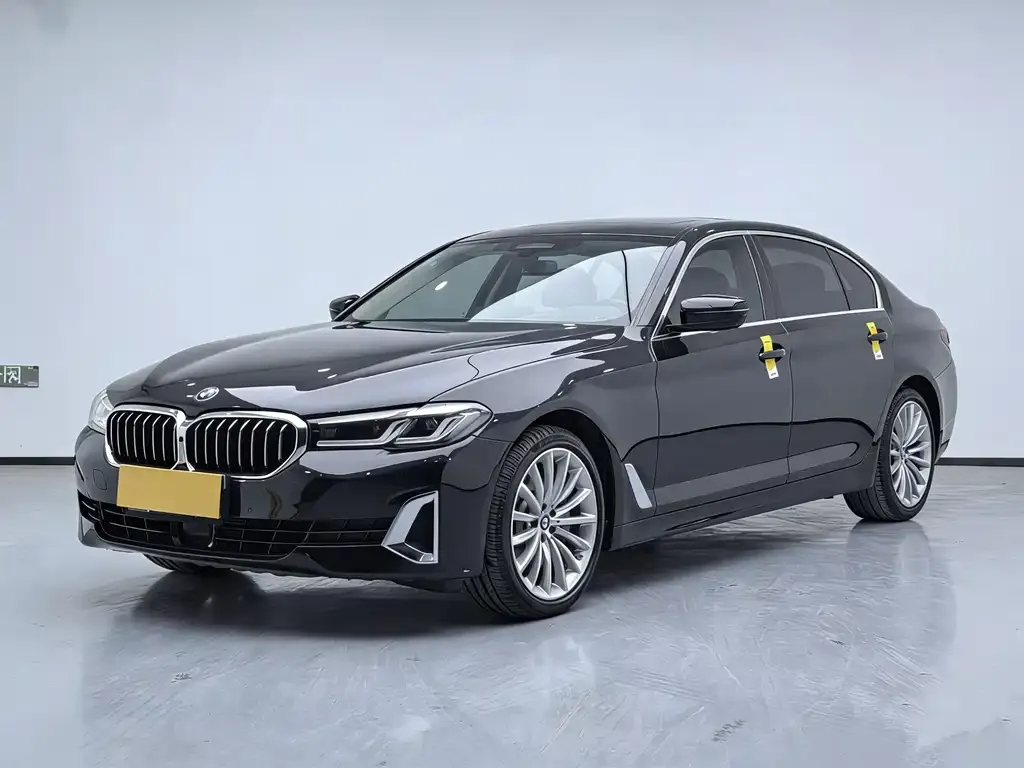 BMW 5 Series — фото 1