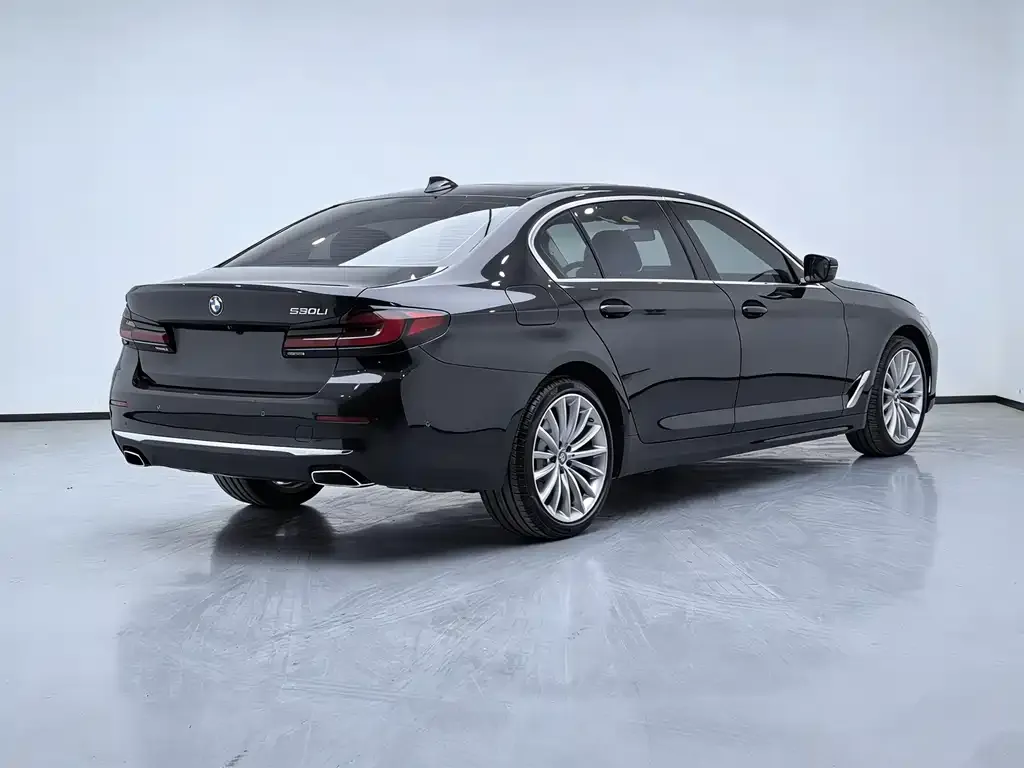 BMW 5 Series — фото 5