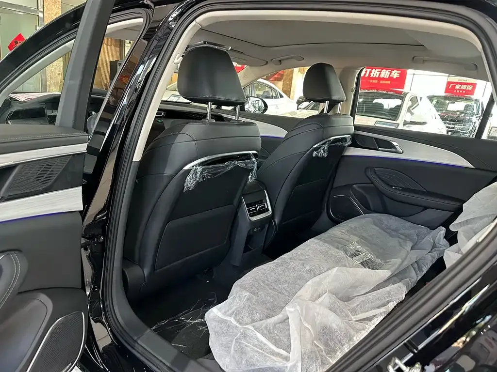 Hongqi H5 2025 из CN, фото 5