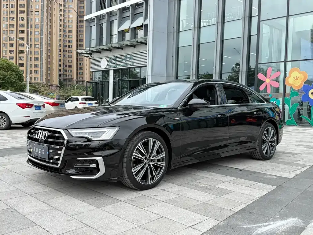 Audi A6L — фото 1
