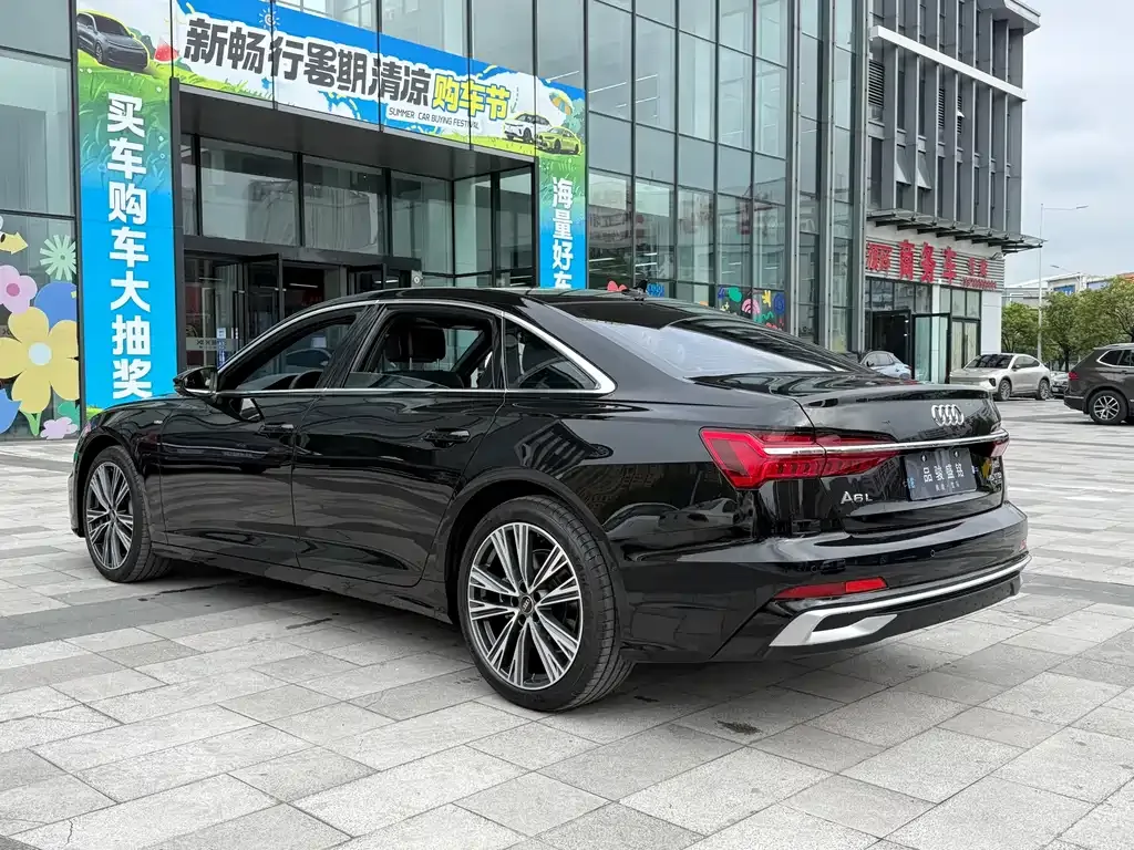 Audi A6L — фото 5