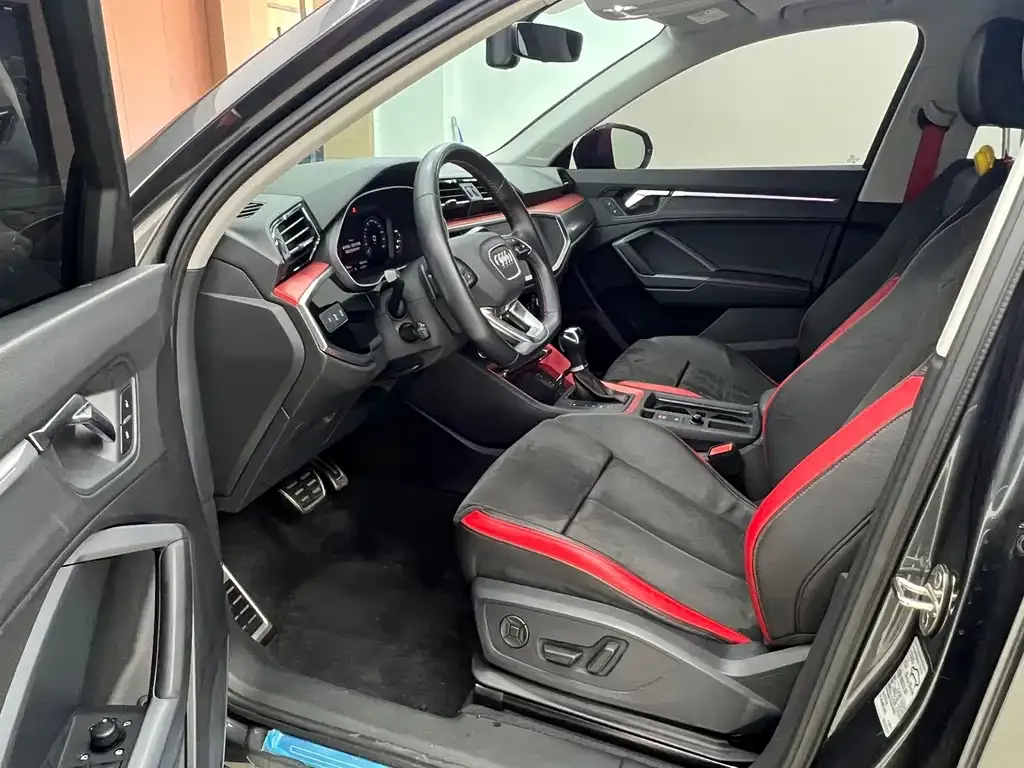 Audi Q3 2021 из CN, фото 7