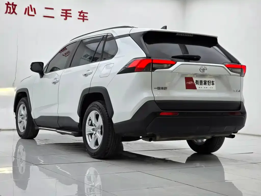 Toyota RAV4 2024 из CN, фото 7