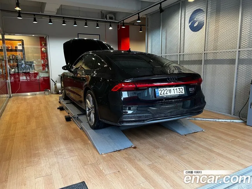 Audi A7 — фото 10