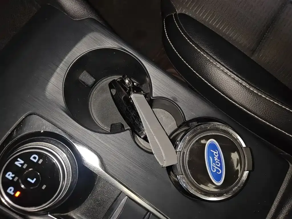 Ford Focus 2022 из CN, фото 9