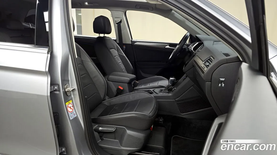Volkswagen Tiguan — фото 10