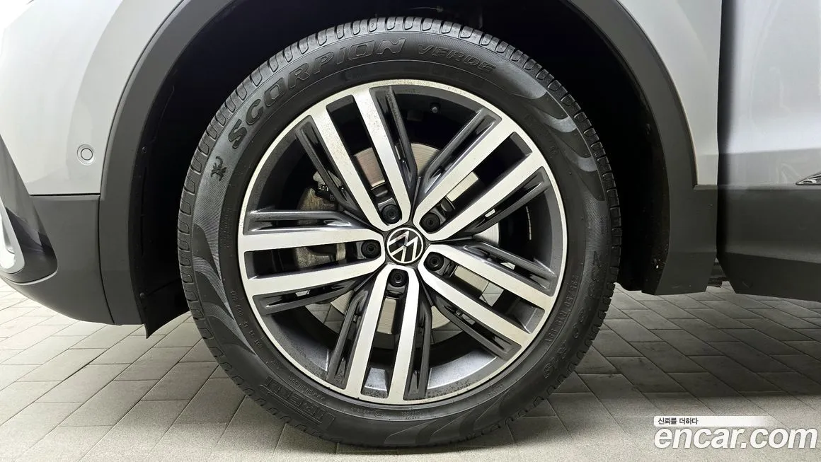 Volkswagen Tiguan — фото 5
