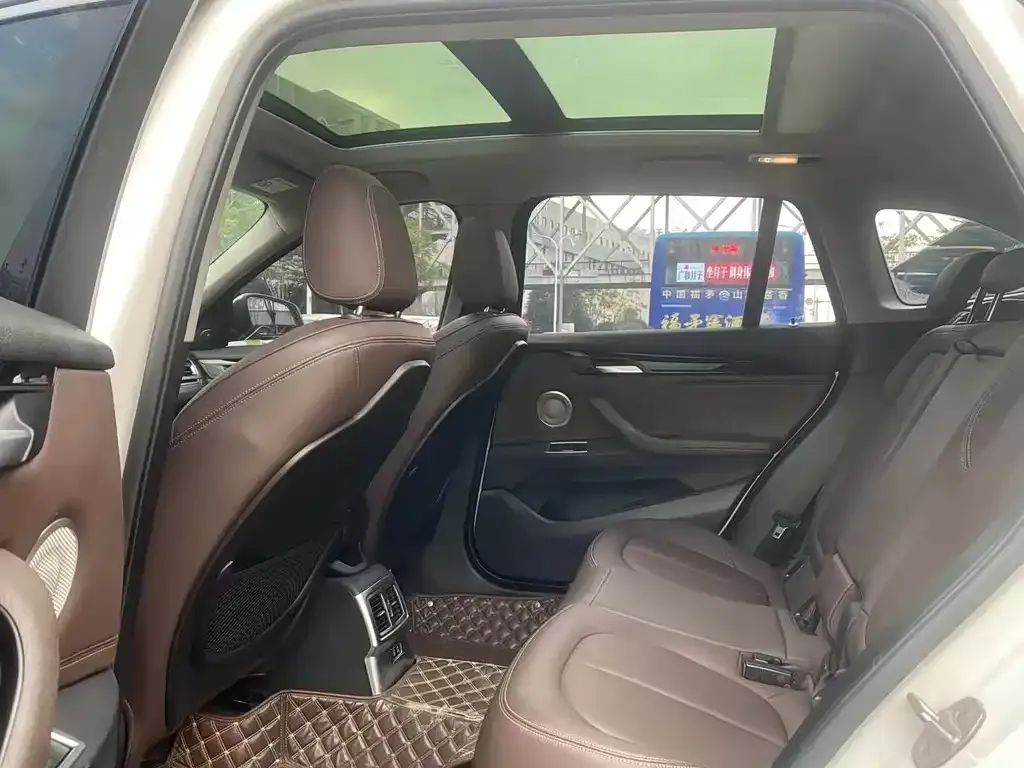 BMW X1 2021 из CN, фото 6