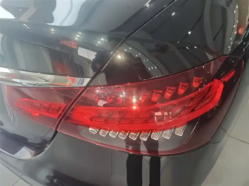 Mercedes-Benz E-Class 2022 из CN, фото 8