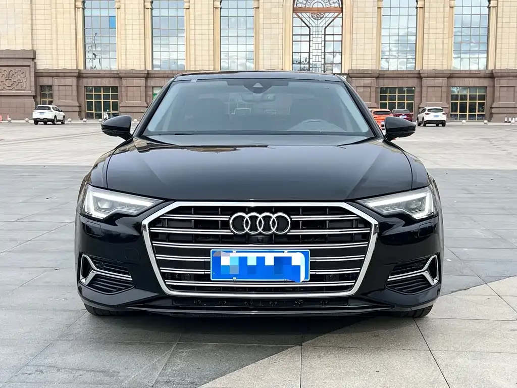 Audi A6L 2023 из CN, фото 2
