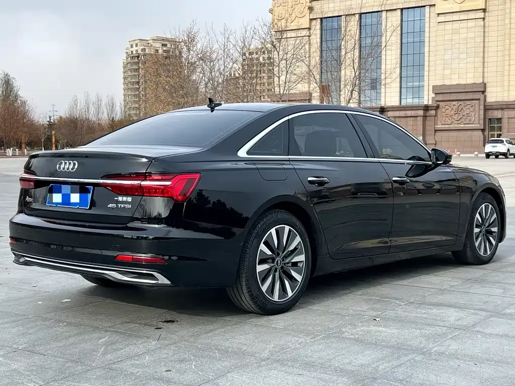 Audi A6L 2023 из CN, фото 7