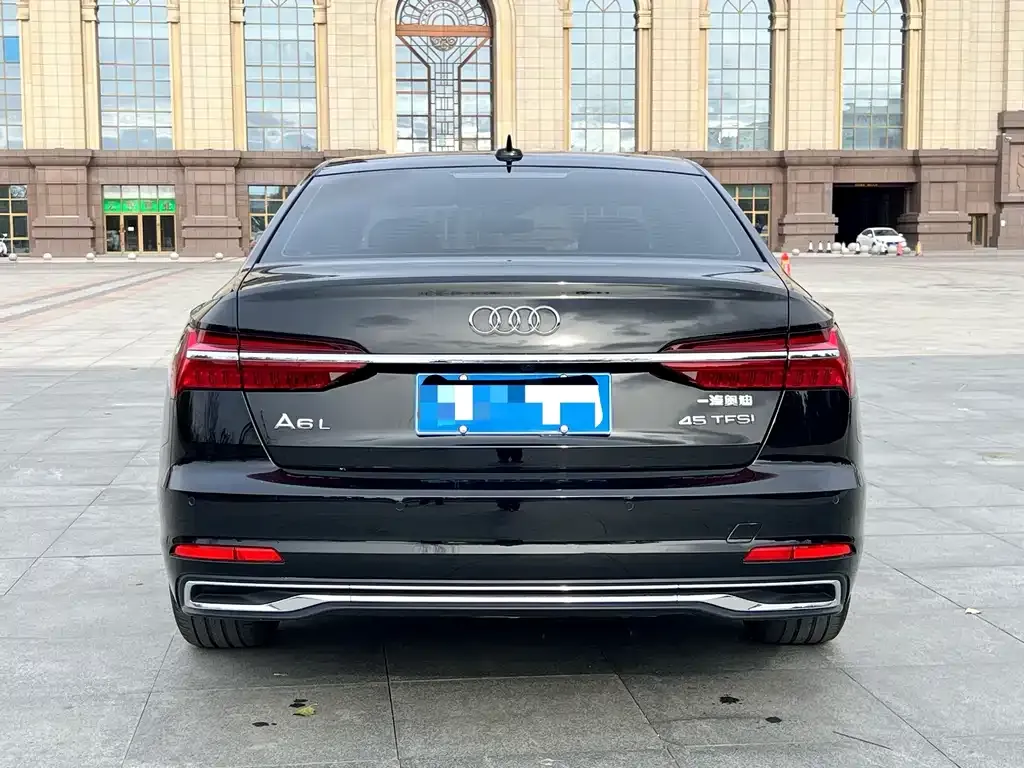 Audi A6L 2023 из CN, фото 8