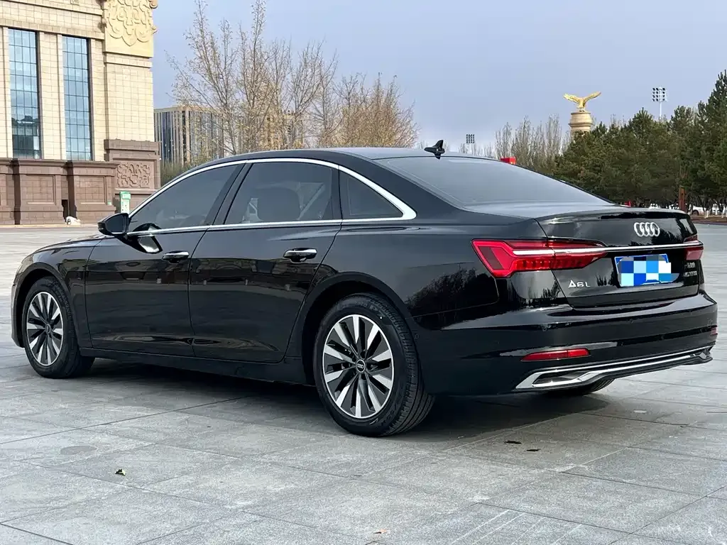 Audi A6L 2023 из CN, фото 9