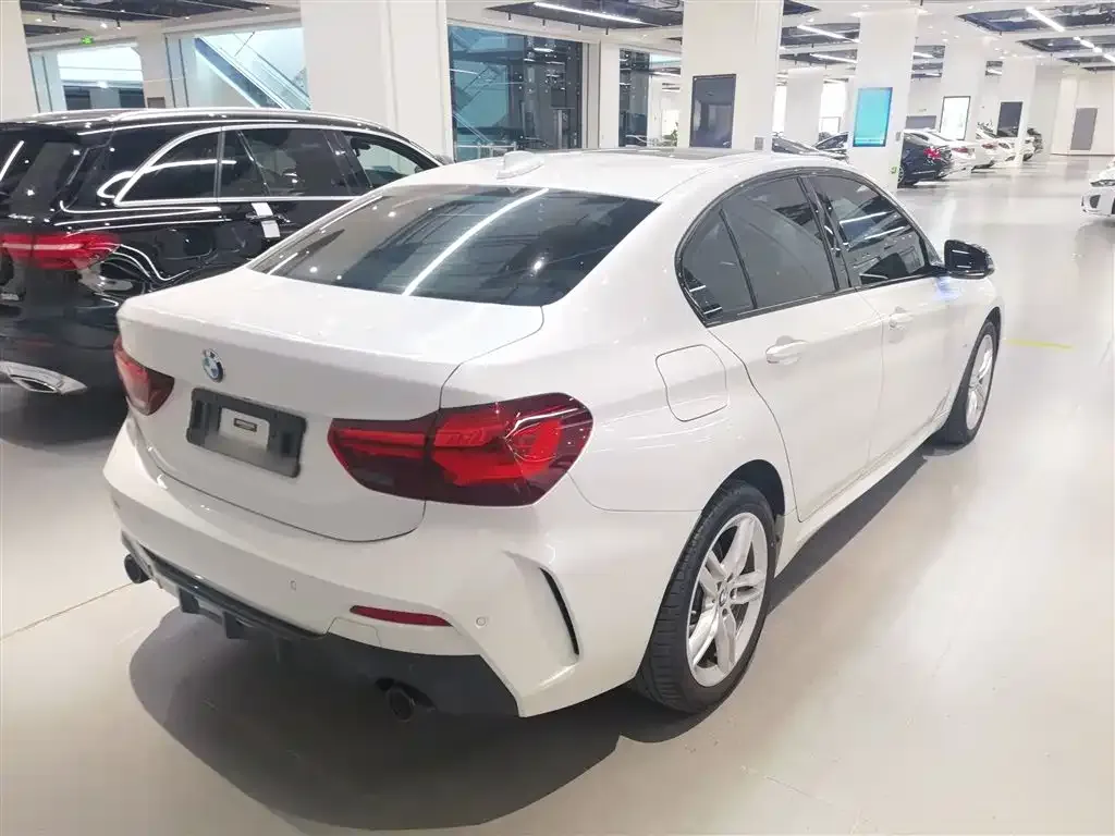 BMW 1 Series 2024 из CN, фото 7
