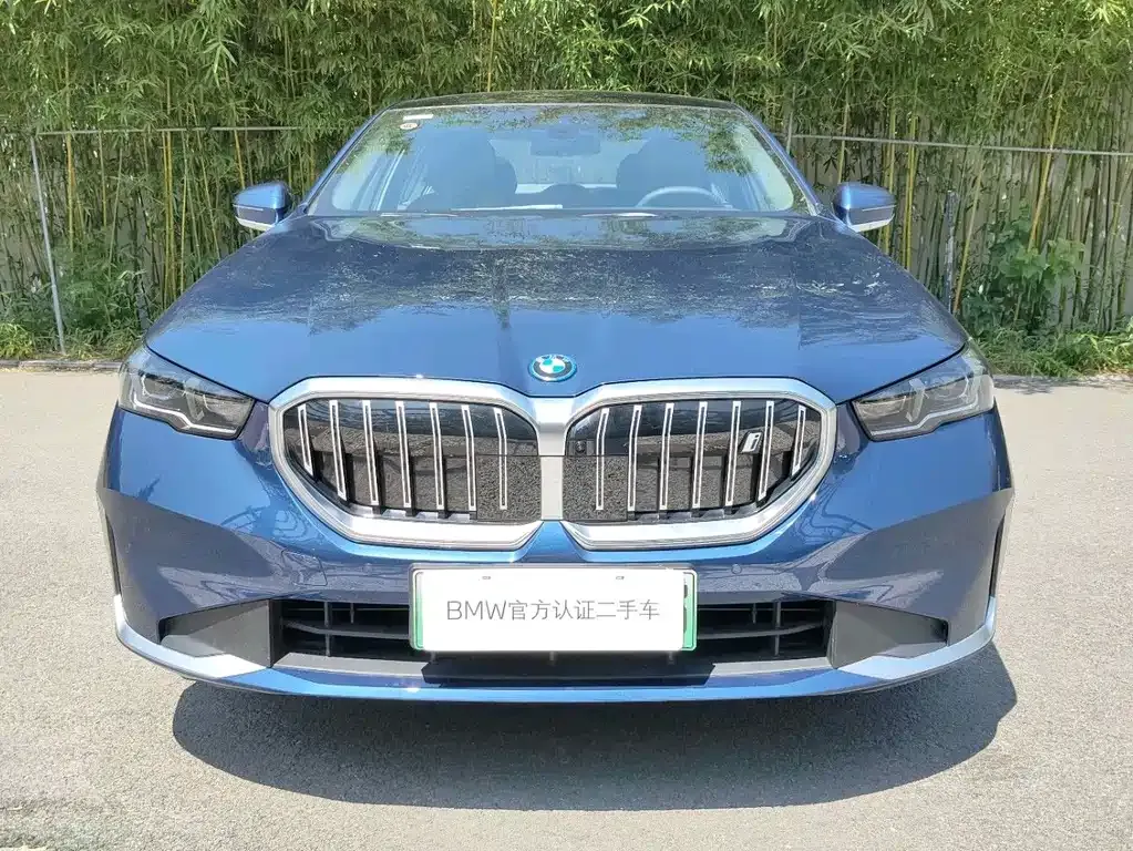BMW i5 — фото 8