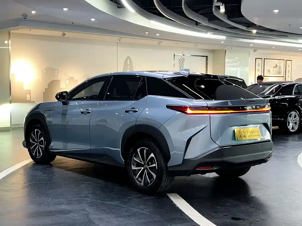 Lexus RZ — фото 4