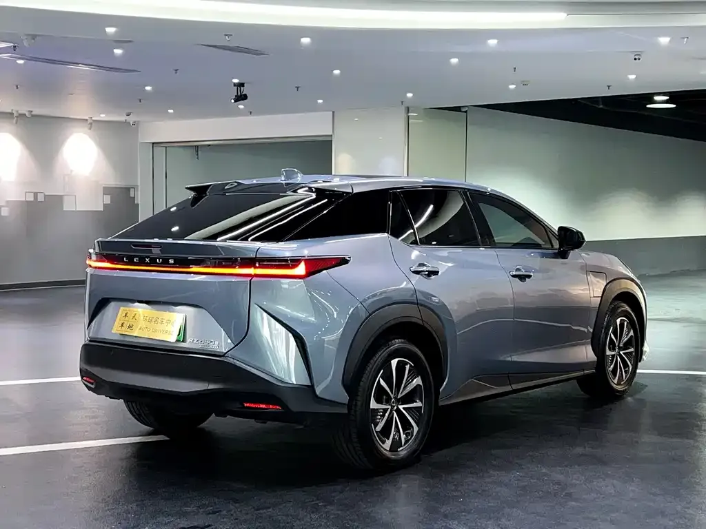 Lexus RZ — фото 6