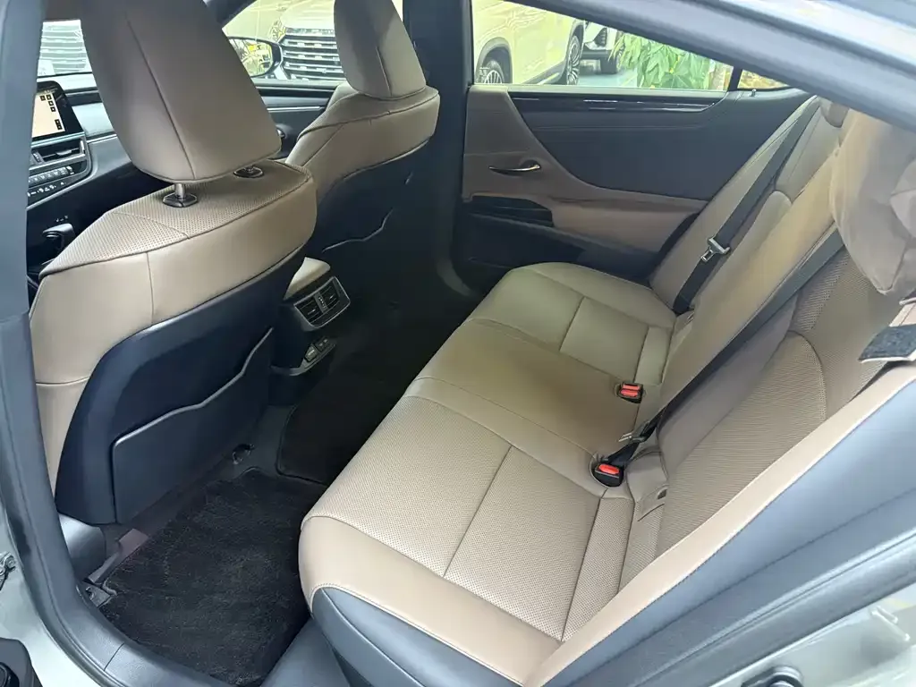 Lexus ES 2024 из CN, фото 7