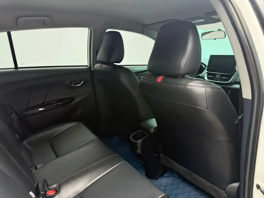 Toyota Yaris L 2022 из CN, фото 10
