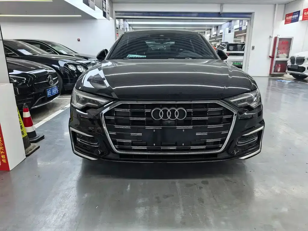 Audi A6L — фото 2