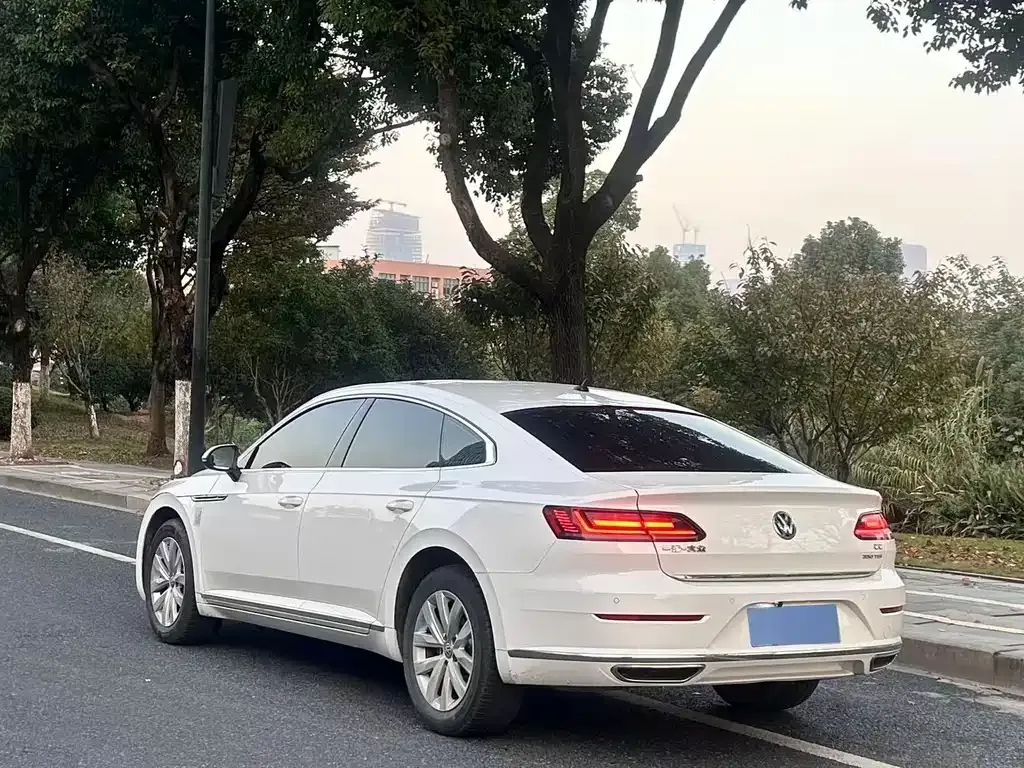 Volkswagen CC 2021 из CN, фото 4