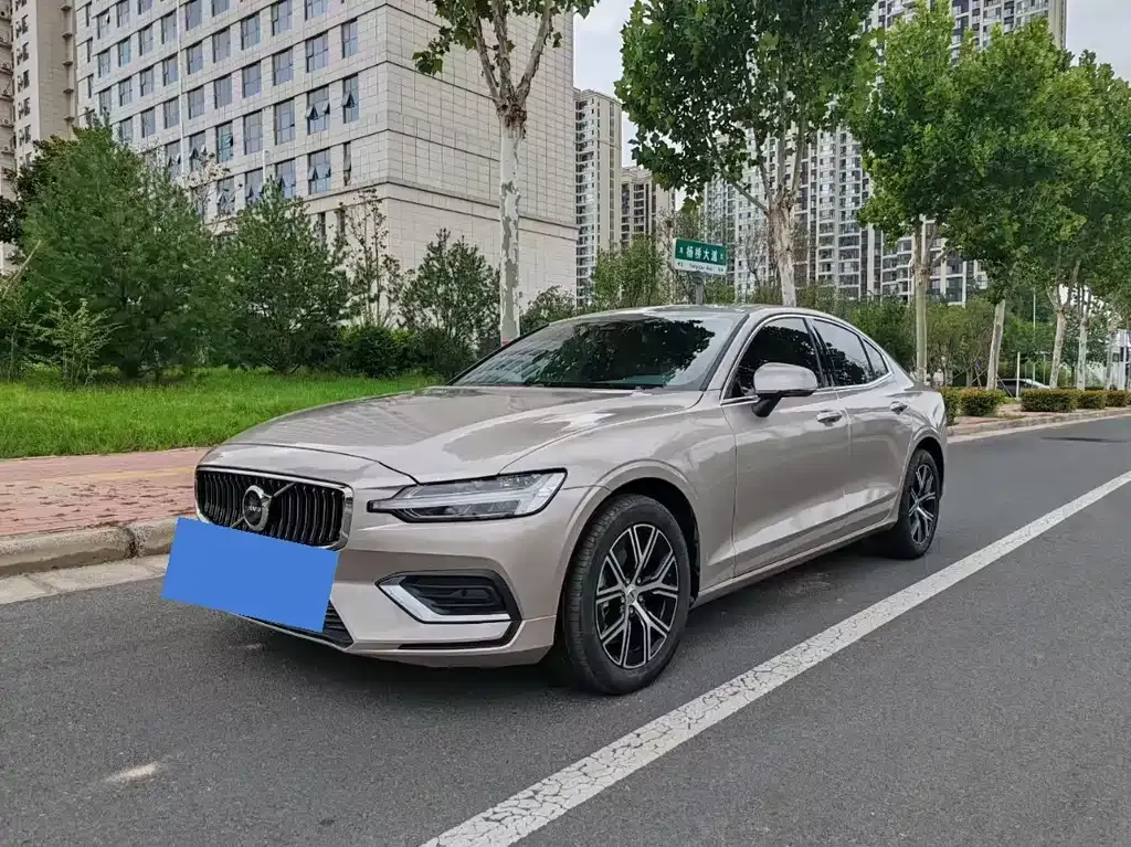 Volvo S60 2025 из CN, фото 1