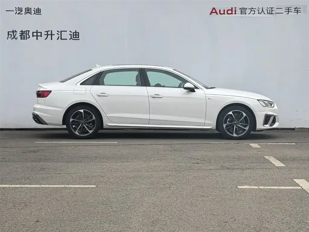 Audi A4L 2023 из CN, фото 3