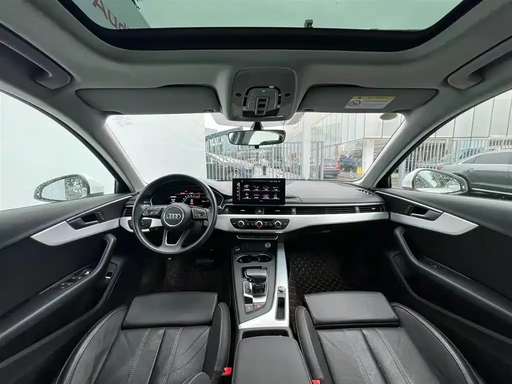 Audi A4L 2023 из CN, фото 9