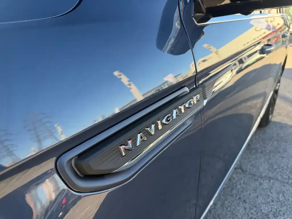 Lincoln Navigator — фото 10