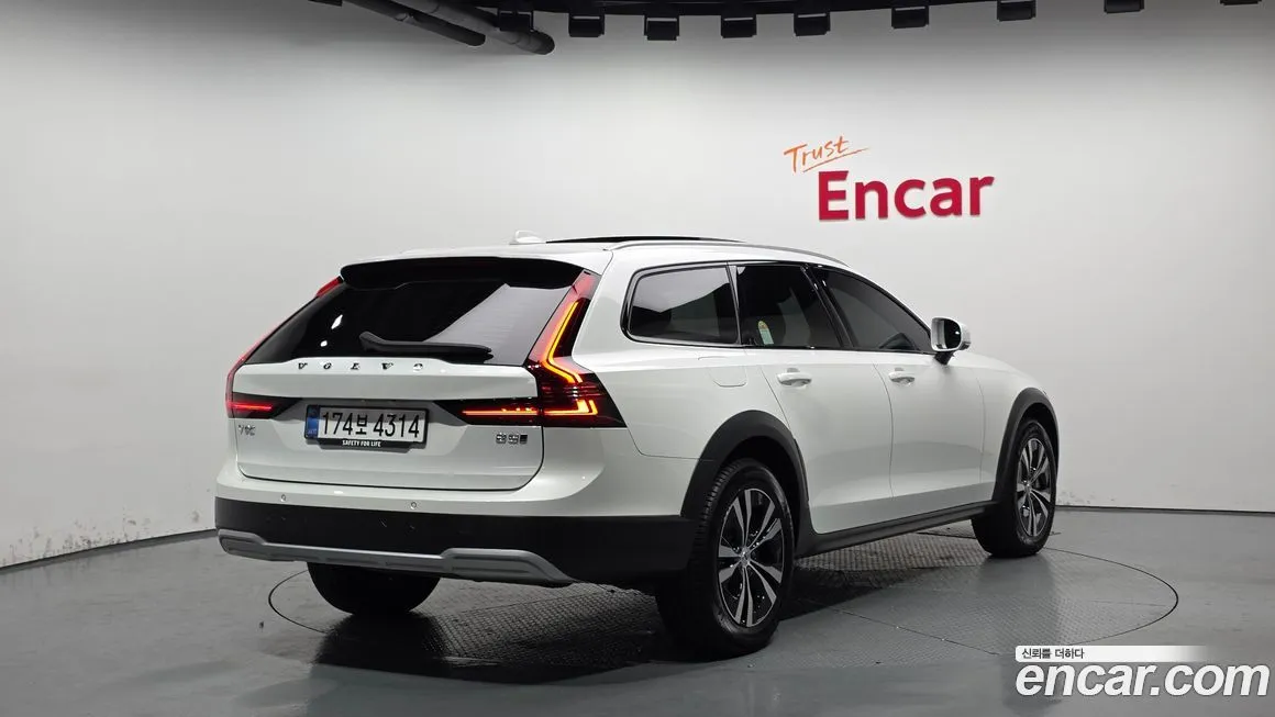 Volvo V90 2025 из KR, фото 2