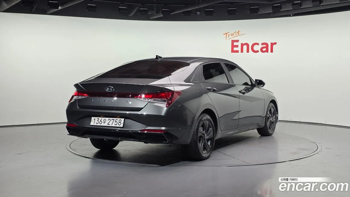 Hyundai AVANTE — фото 2