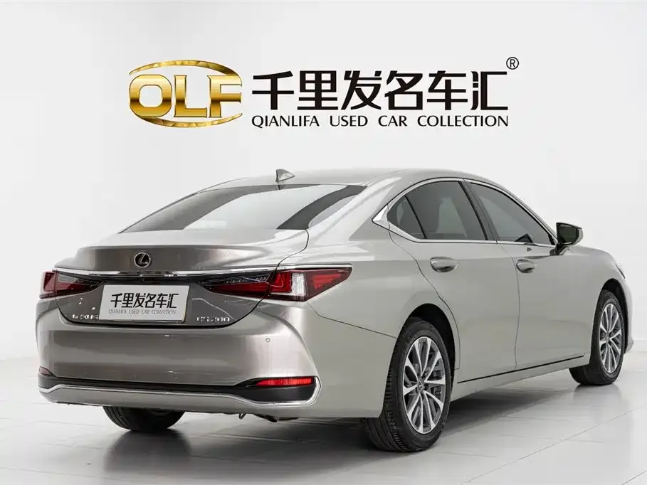 Lexus ES — фото 4