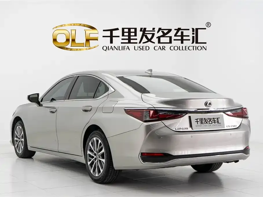 Lexus ES — фото 6