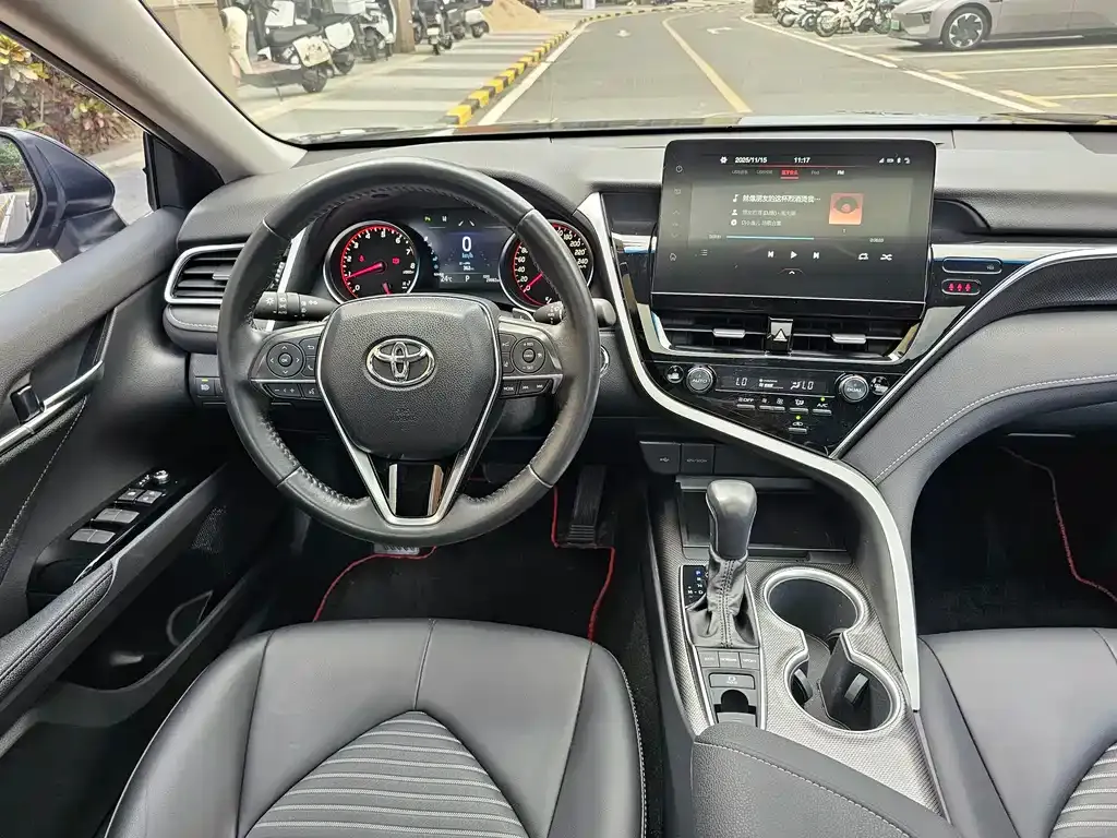 Toyota Camry 2023 из CN, фото 7
