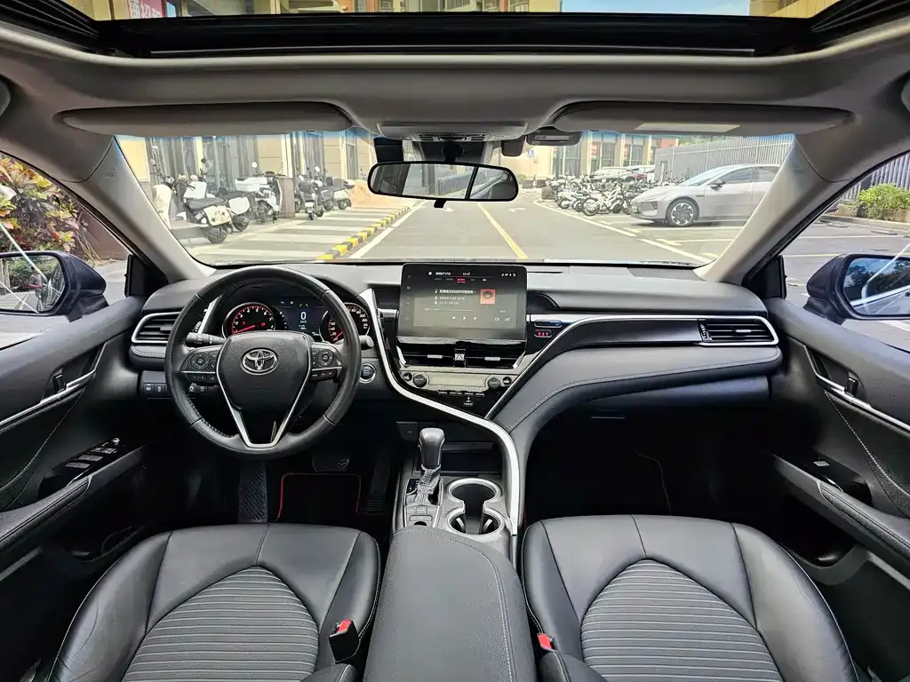Toyota Camry 2023 из CN, фото 9