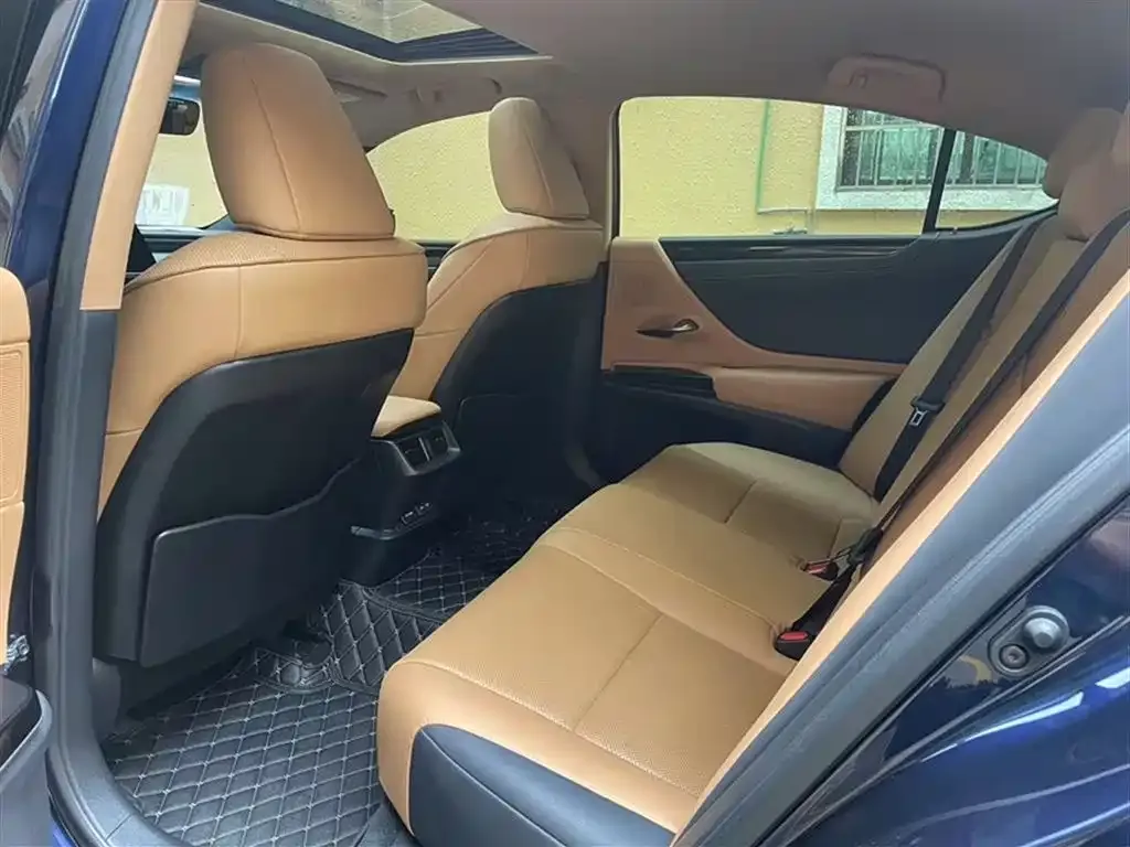 Lexus ES 2021 из CN, фото 10