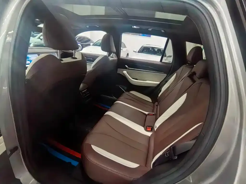 Geely Xingyue L 2024 из CN, фото 9