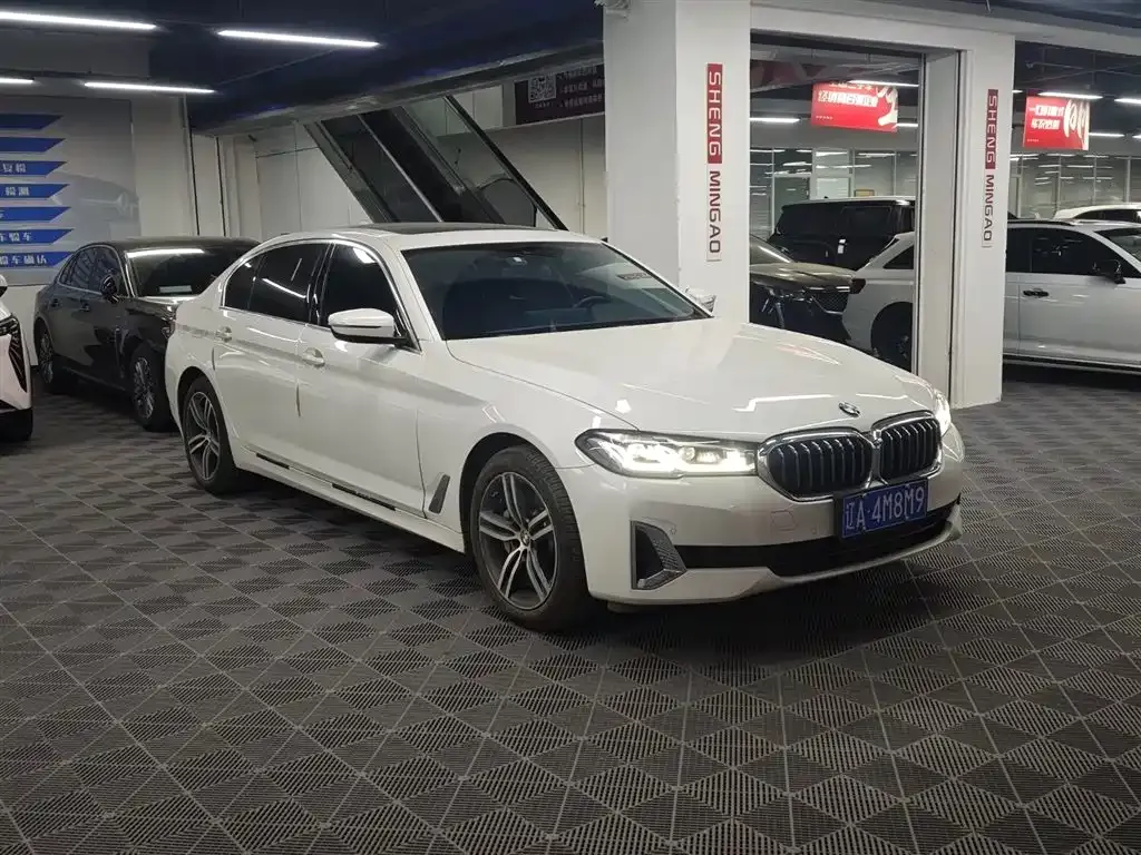 BMW 5 Series — фото 3