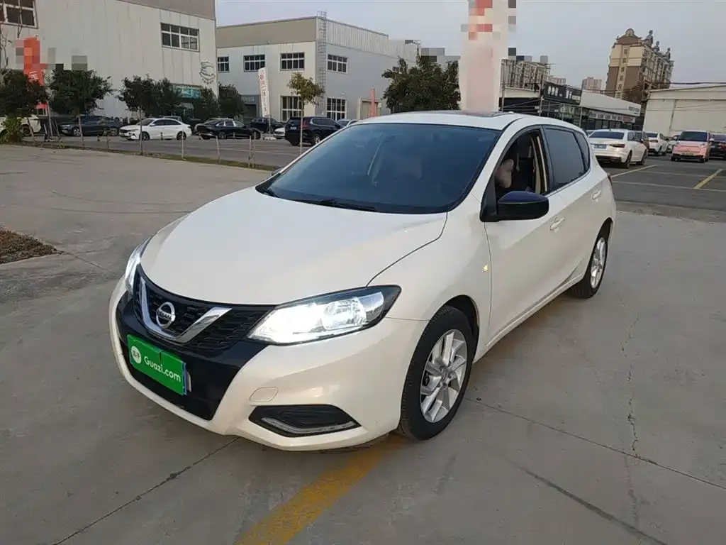 Nissan Tiida 2023 из CN, фото 1