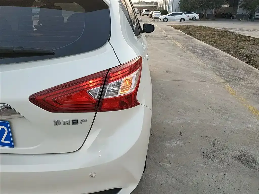 Nissan Tiida 2023 из CN, фото 8