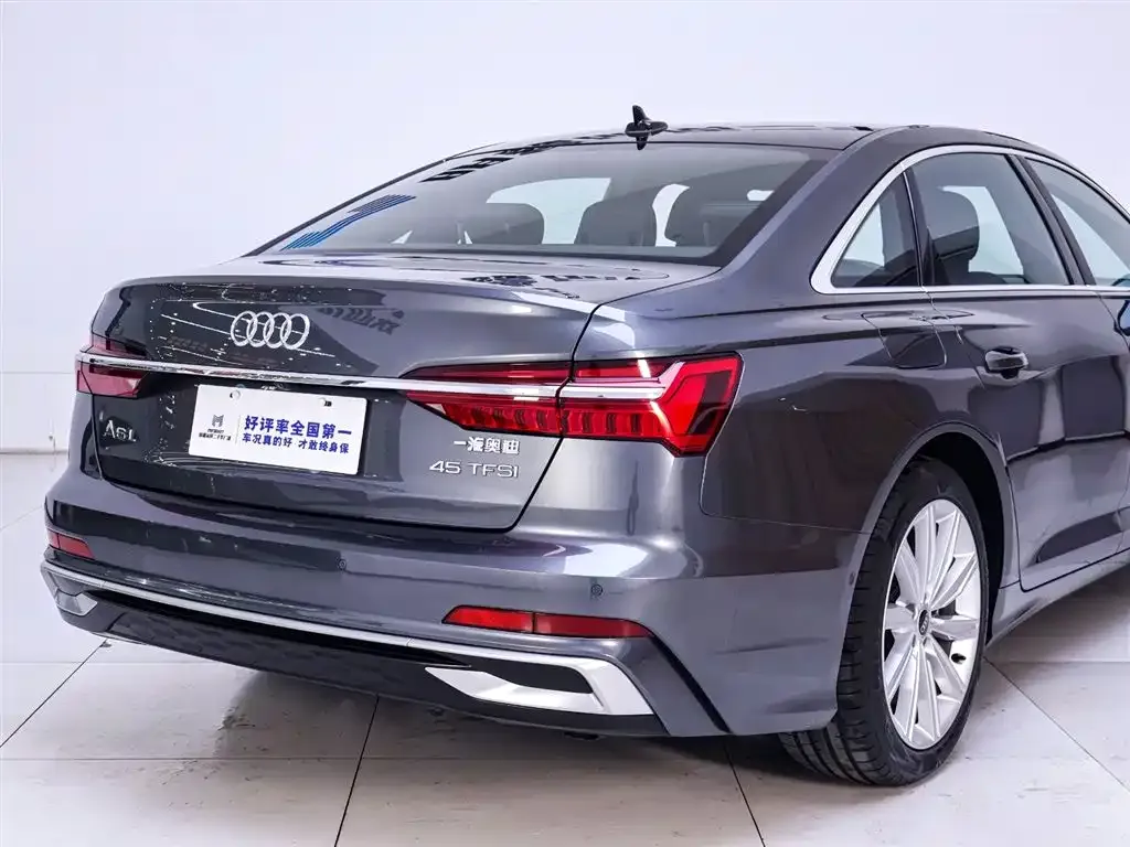 Audi A6L — фото 8