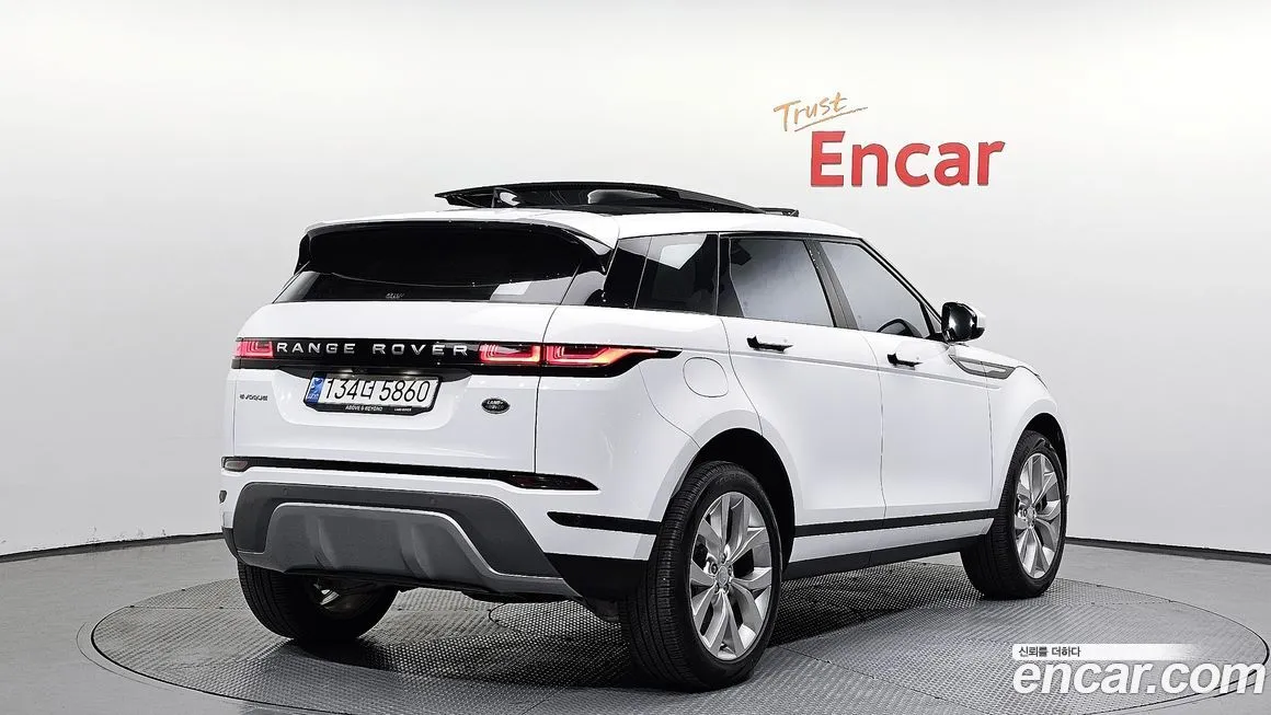 Land Rover Range Rover Evoque 2023 из KR, фото 2