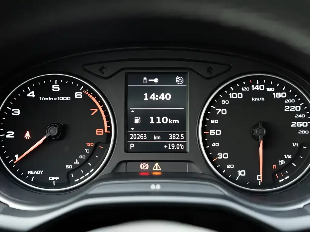 Audi Q2L 2023 из CN, фото 3
