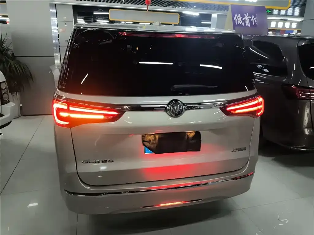 Buick GL8 2023 из CN, фото 6