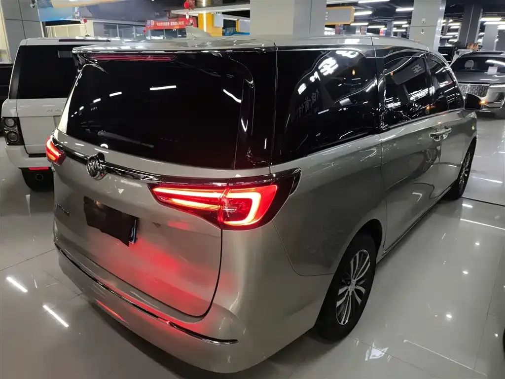 Buick GL8 2023 из CN, фото 7