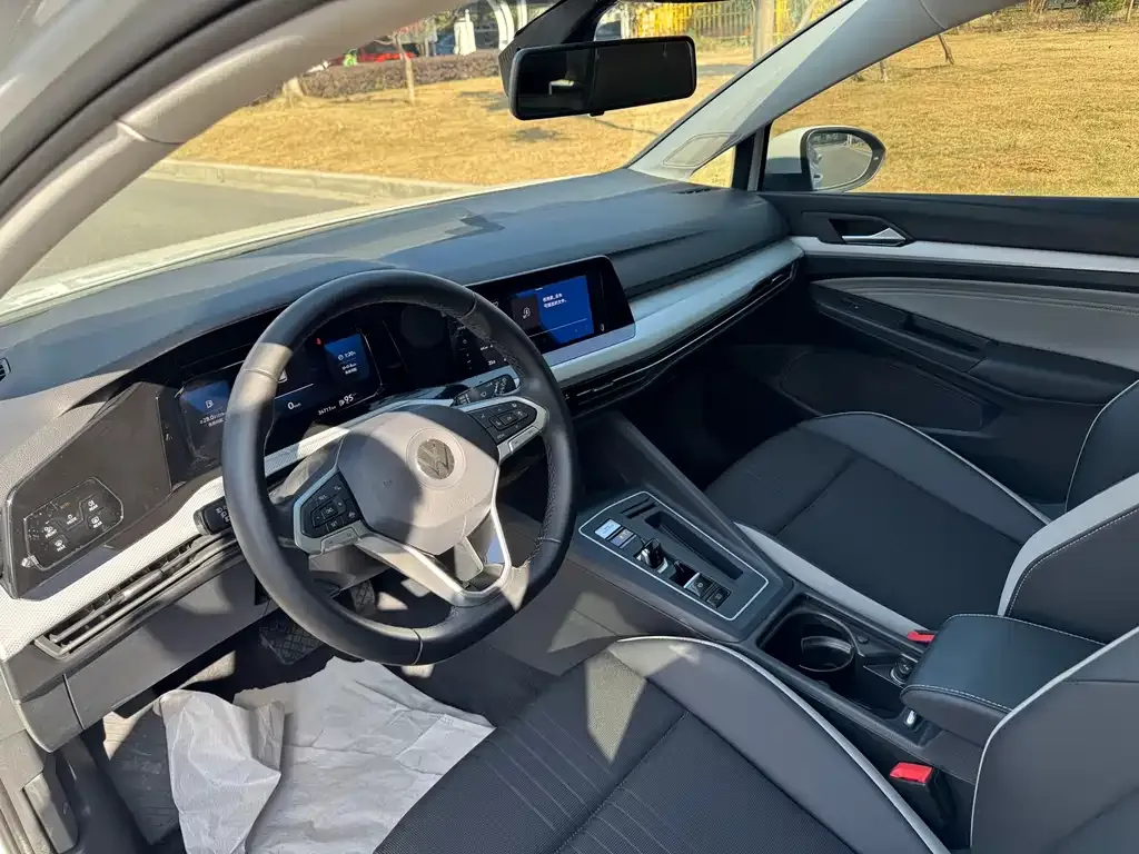 Volkswagen Golf 2021 из CN, фото 10