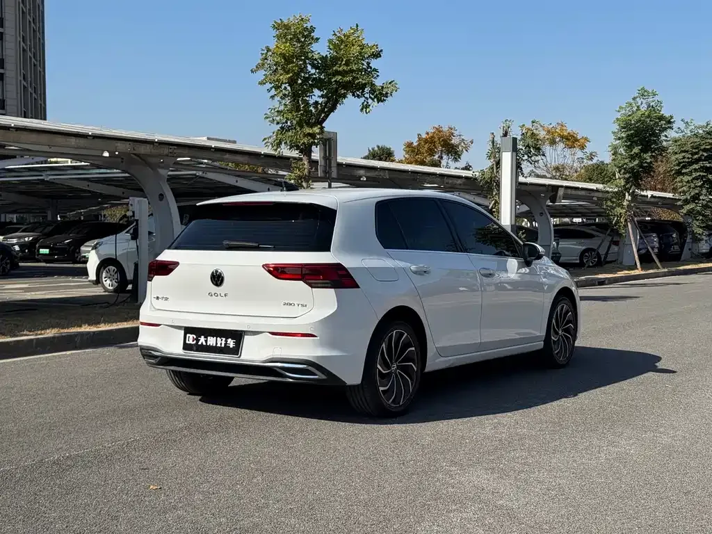Volkswagen Golf 2021 из CN, фото 4