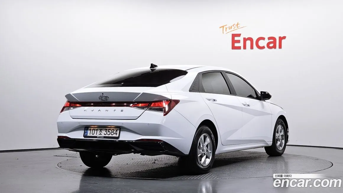 Hyundai AVANTE — фото 2