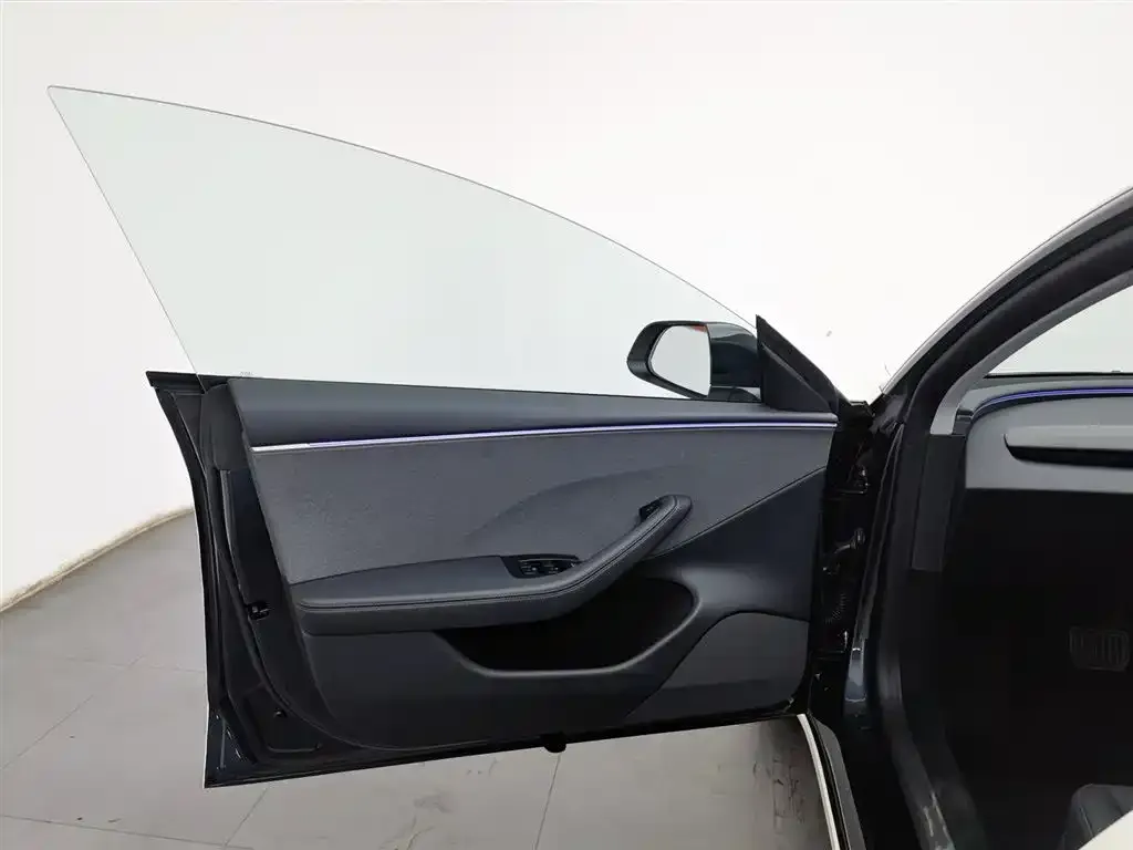 Tesla Model 3 2025 из CN, фото 8